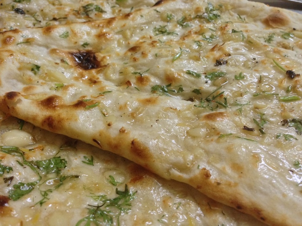 Butter Garlic Naan — Foto: Fatfoodie/Wikimedia Commons