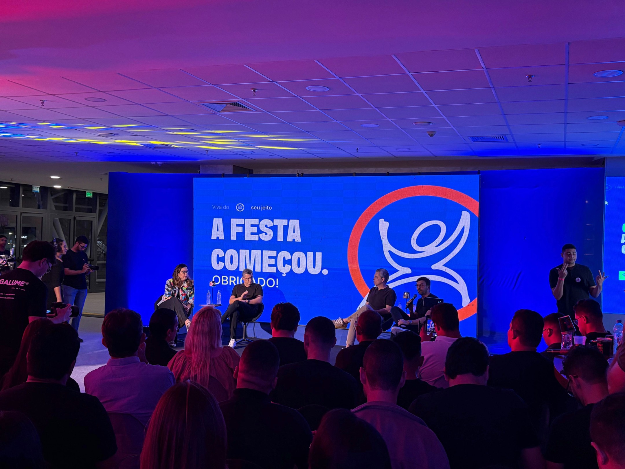 Carnatal confirma retorno de Anitta e anuncia corrida para 2027; veja programação