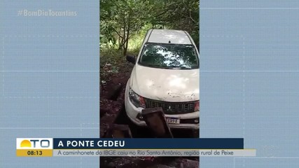 Caminhonete com recenseadores cai de ponte na zona rural