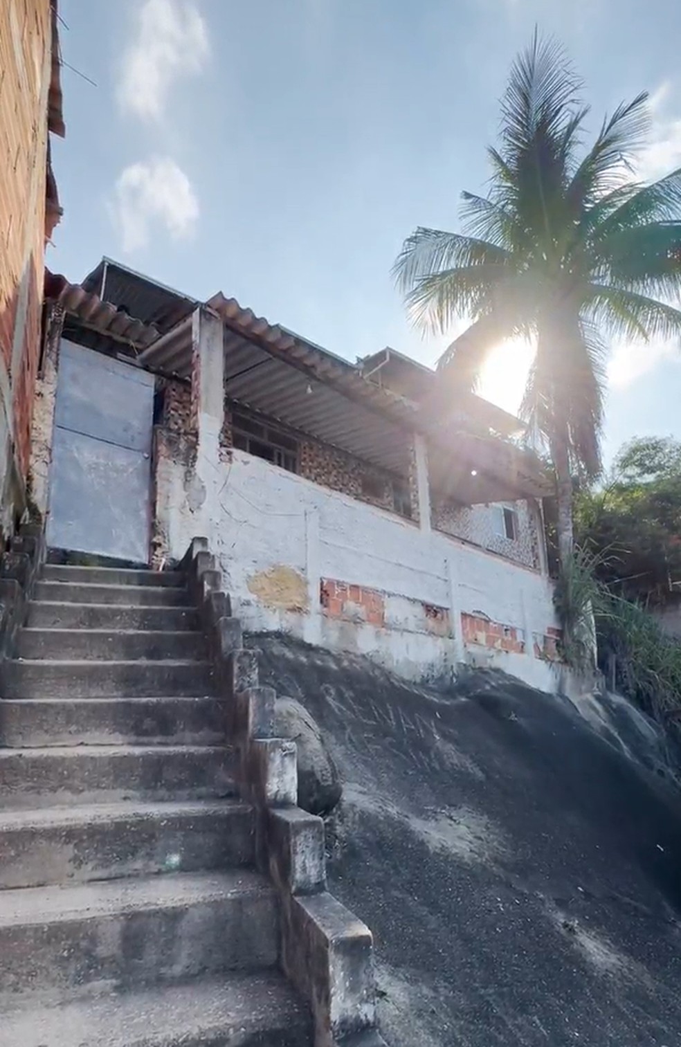 Casa que a Patrícia Cruz comprou no Complexo do Lins — Foto: Gustavo Wanderley/g1