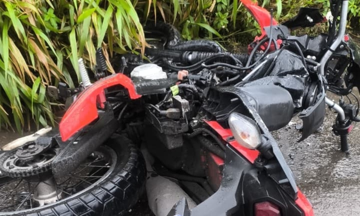Acidente entre moto e caminhão deixa homem morto na BR-174, no Amazonas