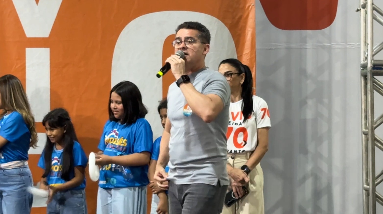 Eleições 2026: David Almeida participa de reunião partidária e promete acabar com déficit de habitações no estado