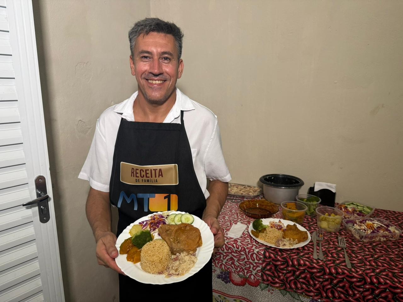 Receita de Família: enfermeiro ensina a fazer bisteca de porco com tempero especial