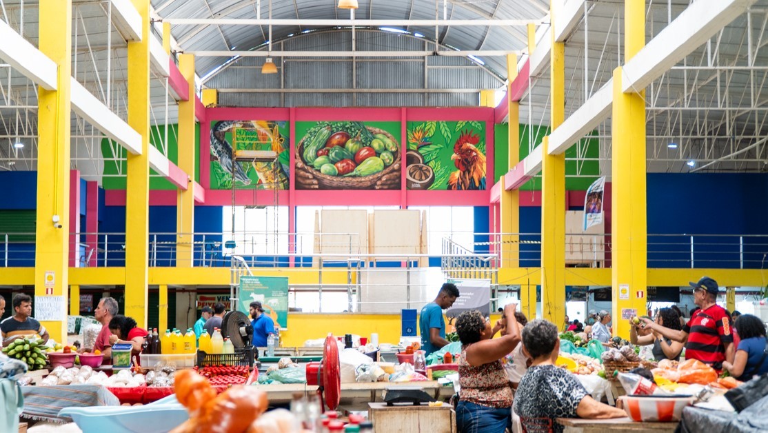 Arte em Cores: exposição com 30 obras de artistas do PA e MA ocupa Feira do Produtor em Parauapebas