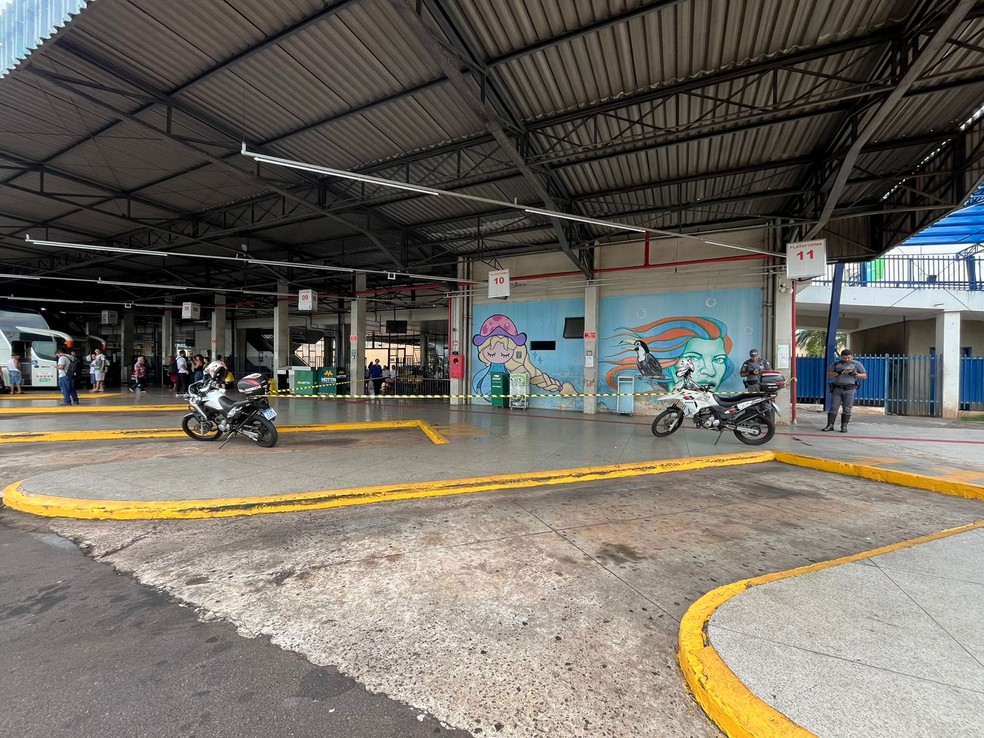 Mulher é esfaqueada em área do Terminal Rodoviário, em Presidente Prudente (SP) — Foto: Marcos Tadeu/TV Fronteira