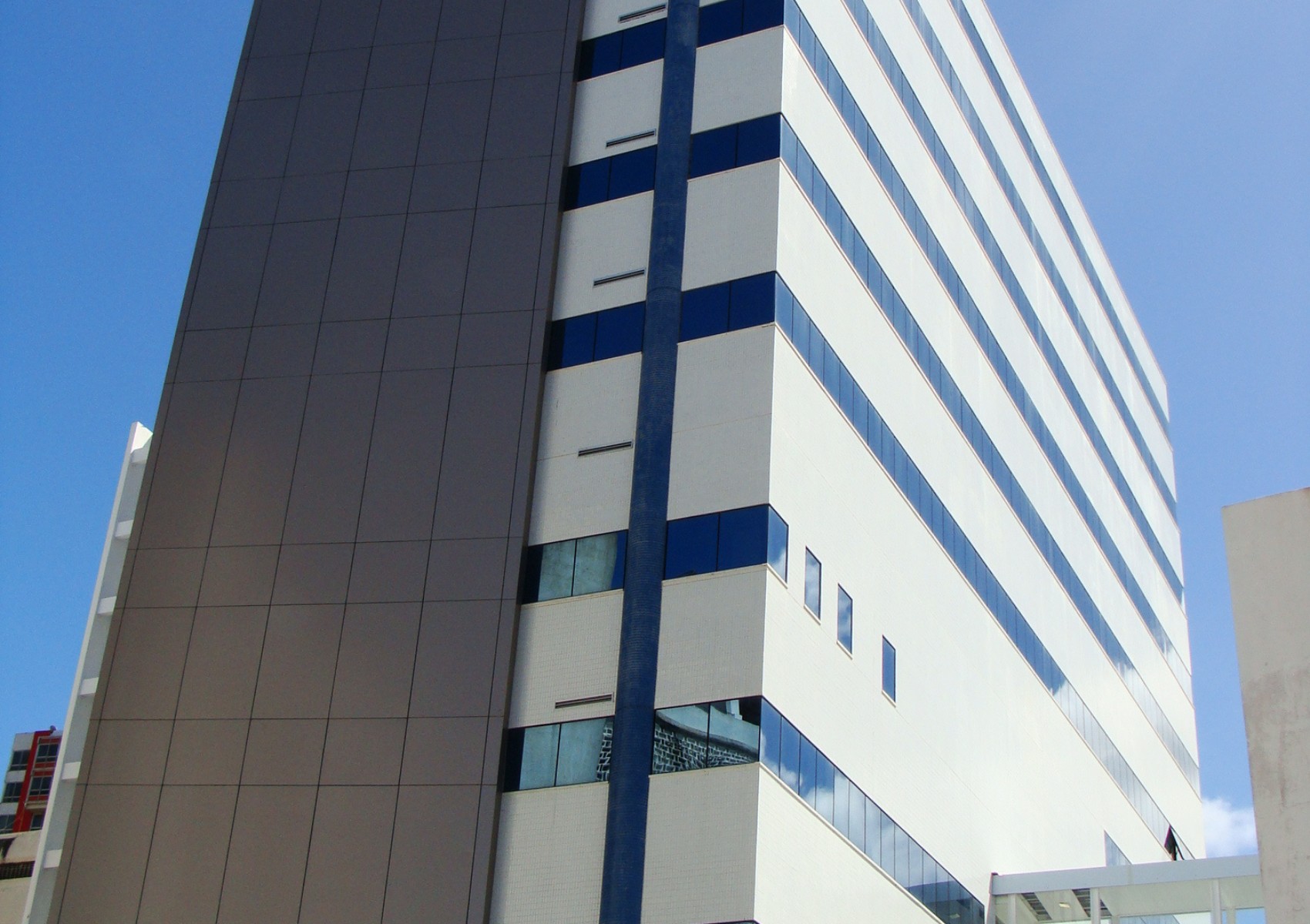 Princípio de incêndio atinge maternidade de hospital privado de Salvador 