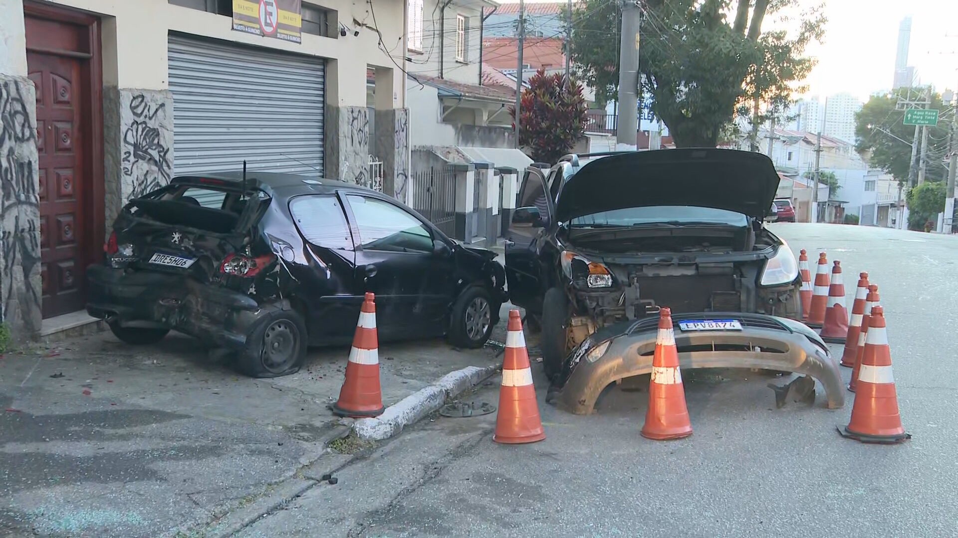 Roubo de canetas emagrecedoras termina em perseguição, acidente e prisão de quadrilha na Mooca, na Zona Leste de SP