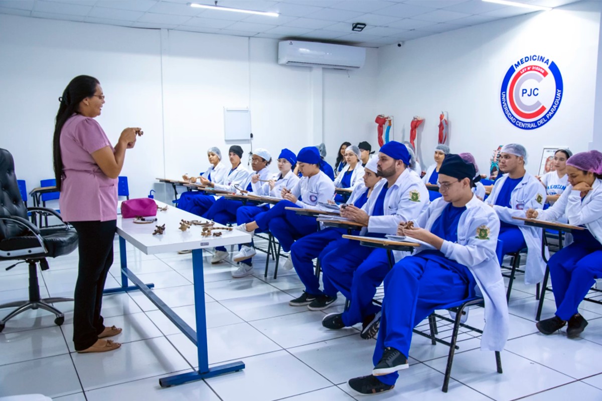 Universidade Central do Paraguai em Pedro Juan Caballero: referência no ensino de Medicina