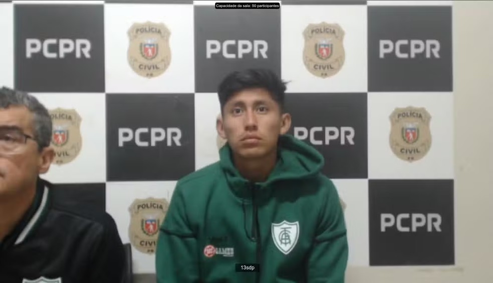 Em depoimento à polícia, Miguelito, meia do América-MG, negou ter usado expressões racistas contra outro jogador — Foto: Reprodução/Polícia Civil do Paraná