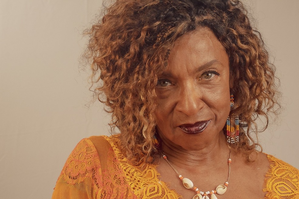 Elisa Lucinda é a homenageada na 30ª edição do Festival de Cinema de Vitória — Foto: Divulgação