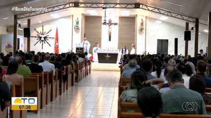 Missa de um ano da morte de Siqueira Campos reúne amigos e familiares