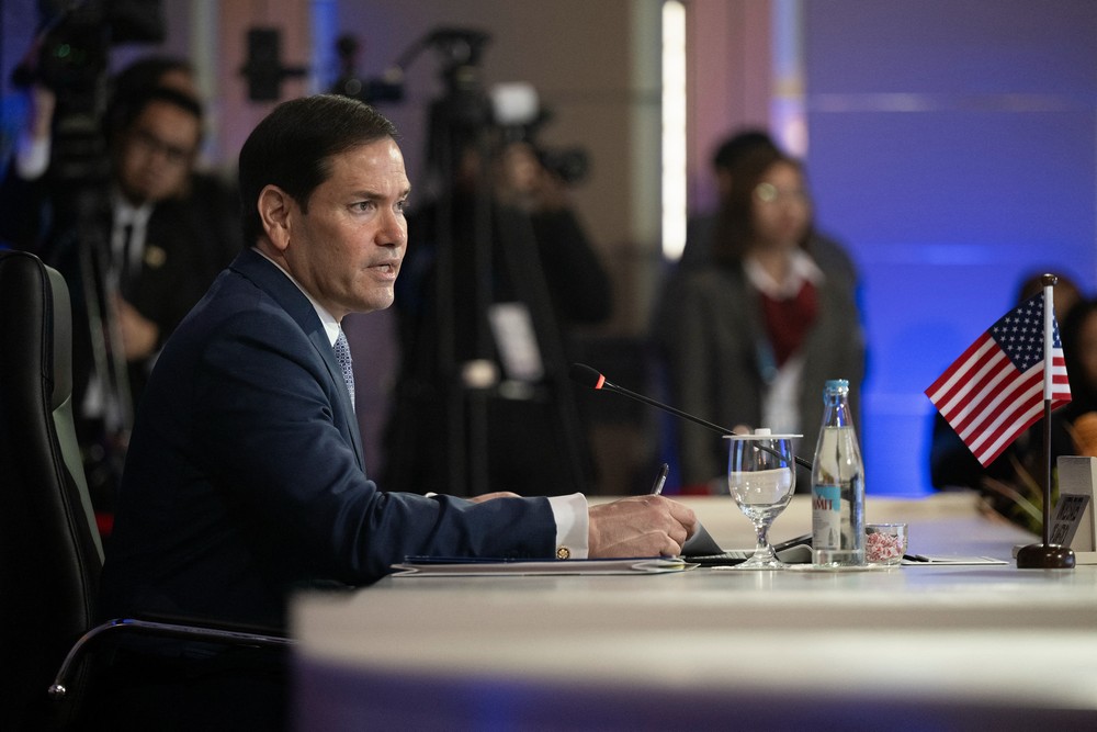 Marco Rubio afirma que a China mantém postura cooperativa com o Irã em situações específicas