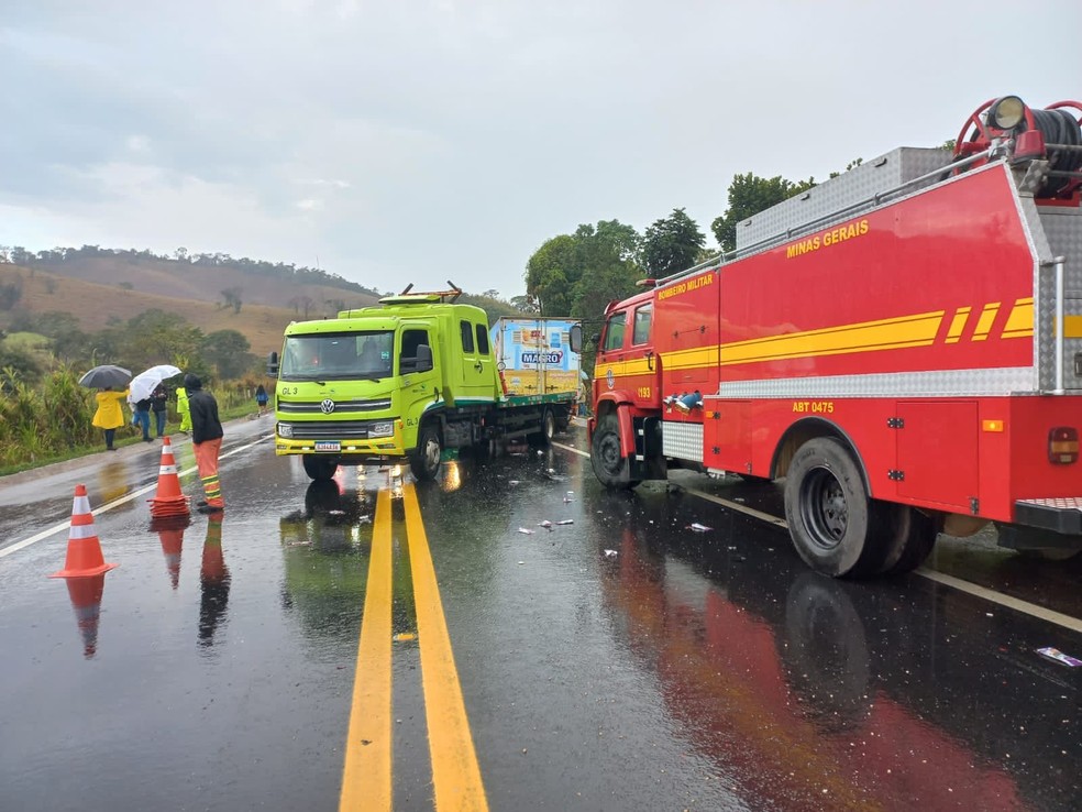 Morre quarta vítima de acidente entre carro e caminhão na BR-116; vítimas da mesma família voltavam de um velório — Foto: Edson Simões/arquivo pessoal