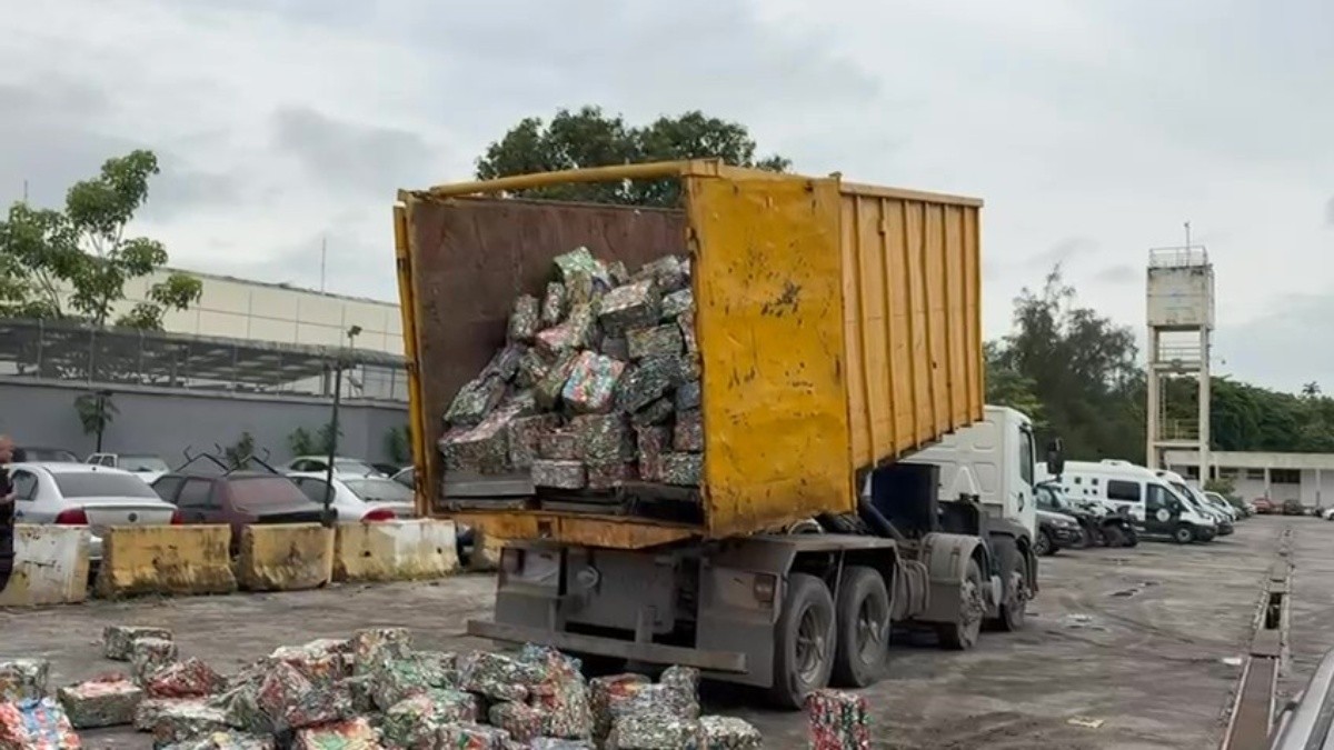 Polícia Civil apreende quase 2 toneladas de cobre e 350 kg de estojos de munição; 2 são presos 
