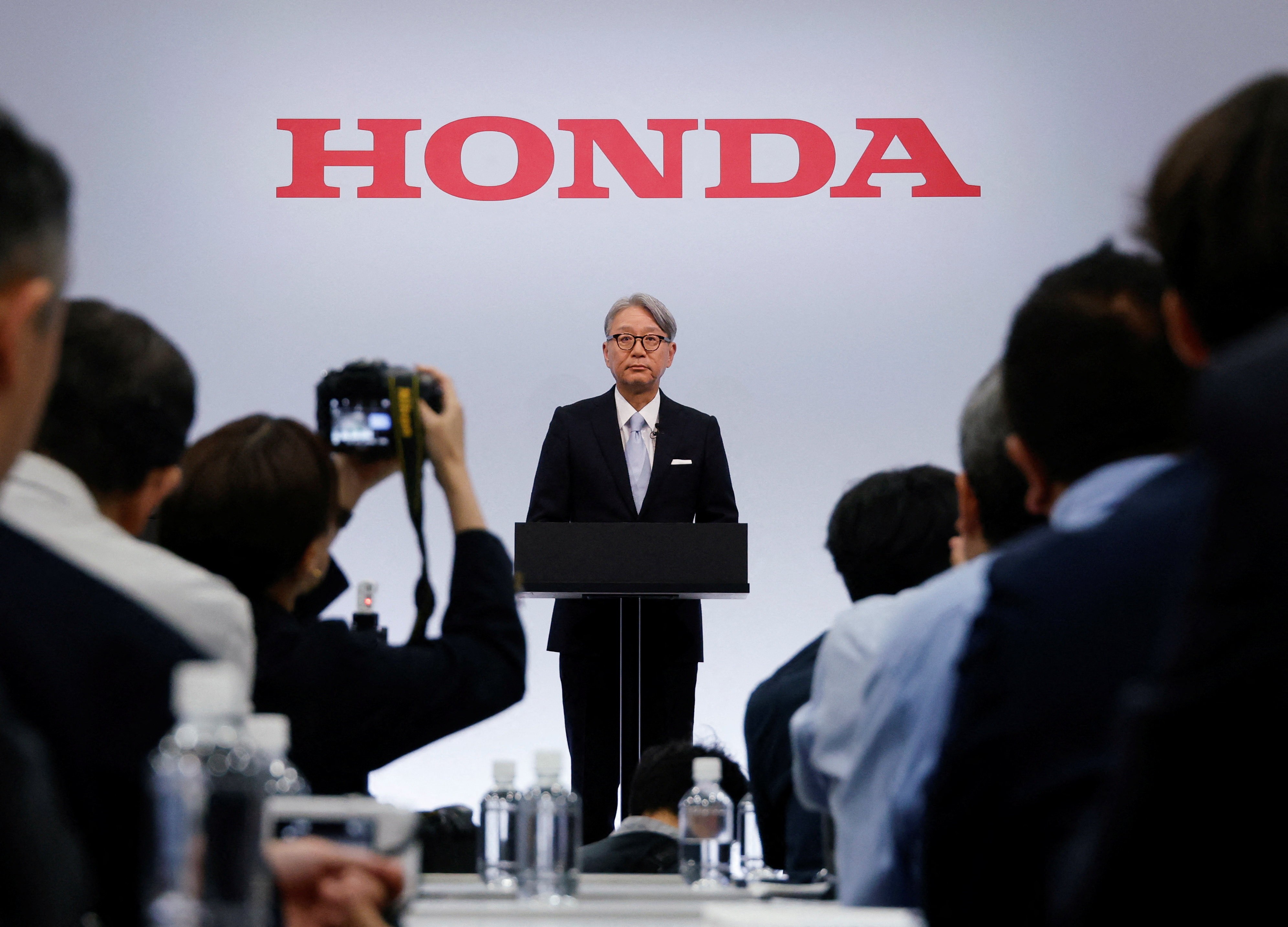 Honda confirma previsão de prejuízo de US$ 3,6 bilhões; CEO diz que demanda por elétricos caiu