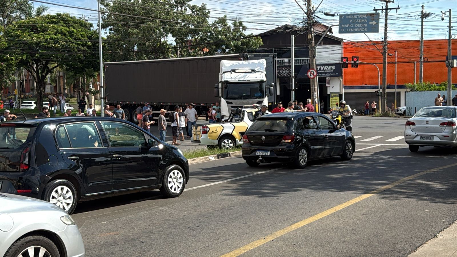 Motociclista morre a caminho do trabalho após colisão com carreta em Piracicaba