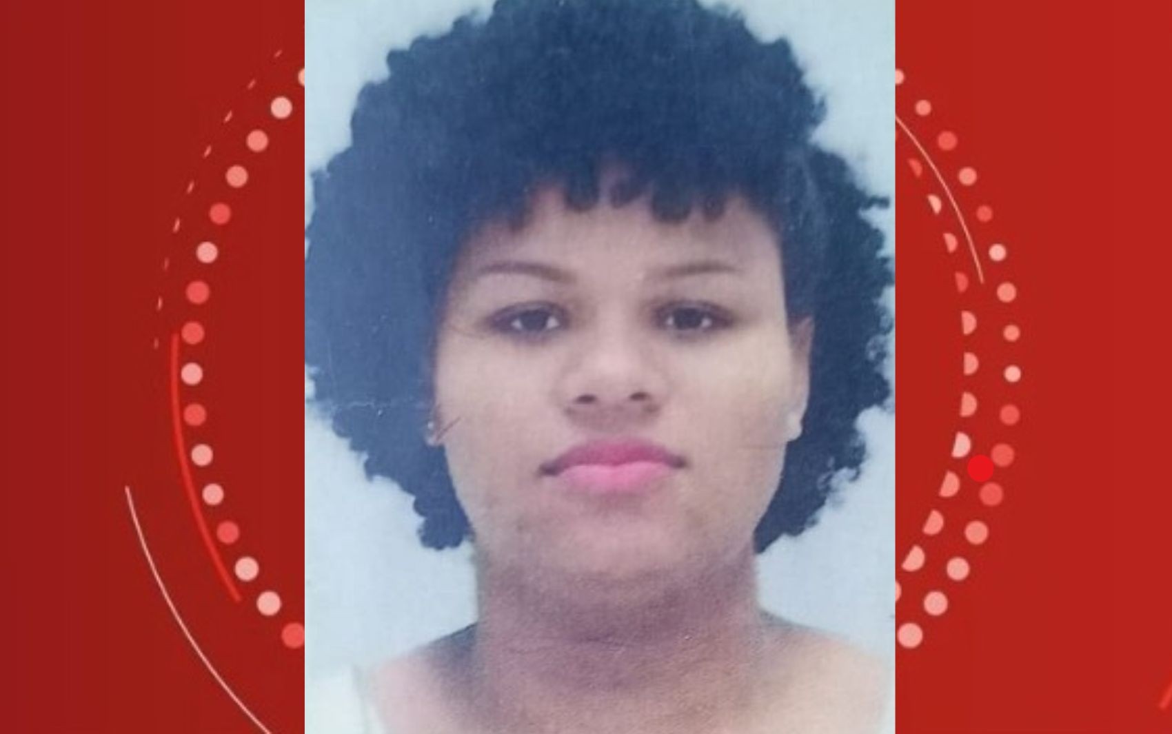 Mulher é morta a facadas na frente dos filhos e no dia que ia oficializar divórcio em Salvador; suspeito se entrega à polícia