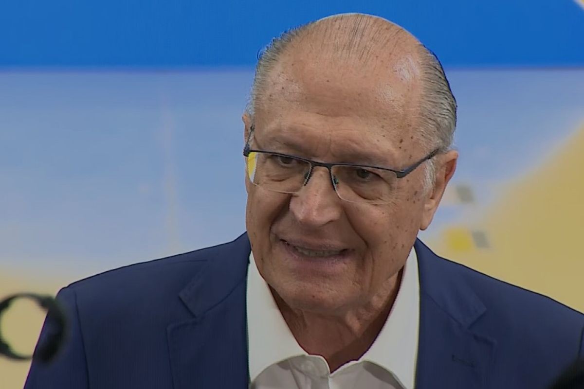 Alckmin diz que governo manterá negociação com os EUA e chama tarifaço de 'injusto e descabido'