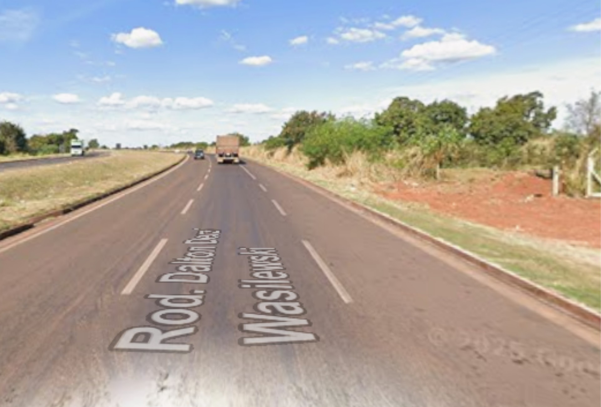 Motociclista morre após bater em capivara e ser atropelada pelo marido na BR-262