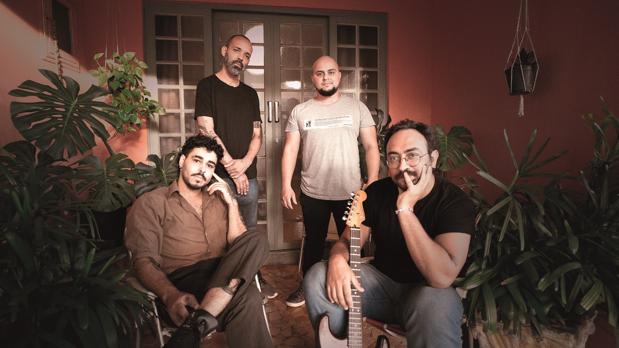Banda Elephant Blue compartilha interpretações de sucessos e releituras de clássicos, neste sábado, em Presidente Prudente