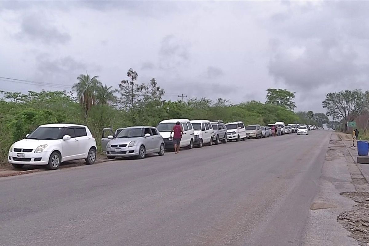 Crise de combustível na Bolívia lota postos em Corumbá e deixa filas quilométricas na fronteira
