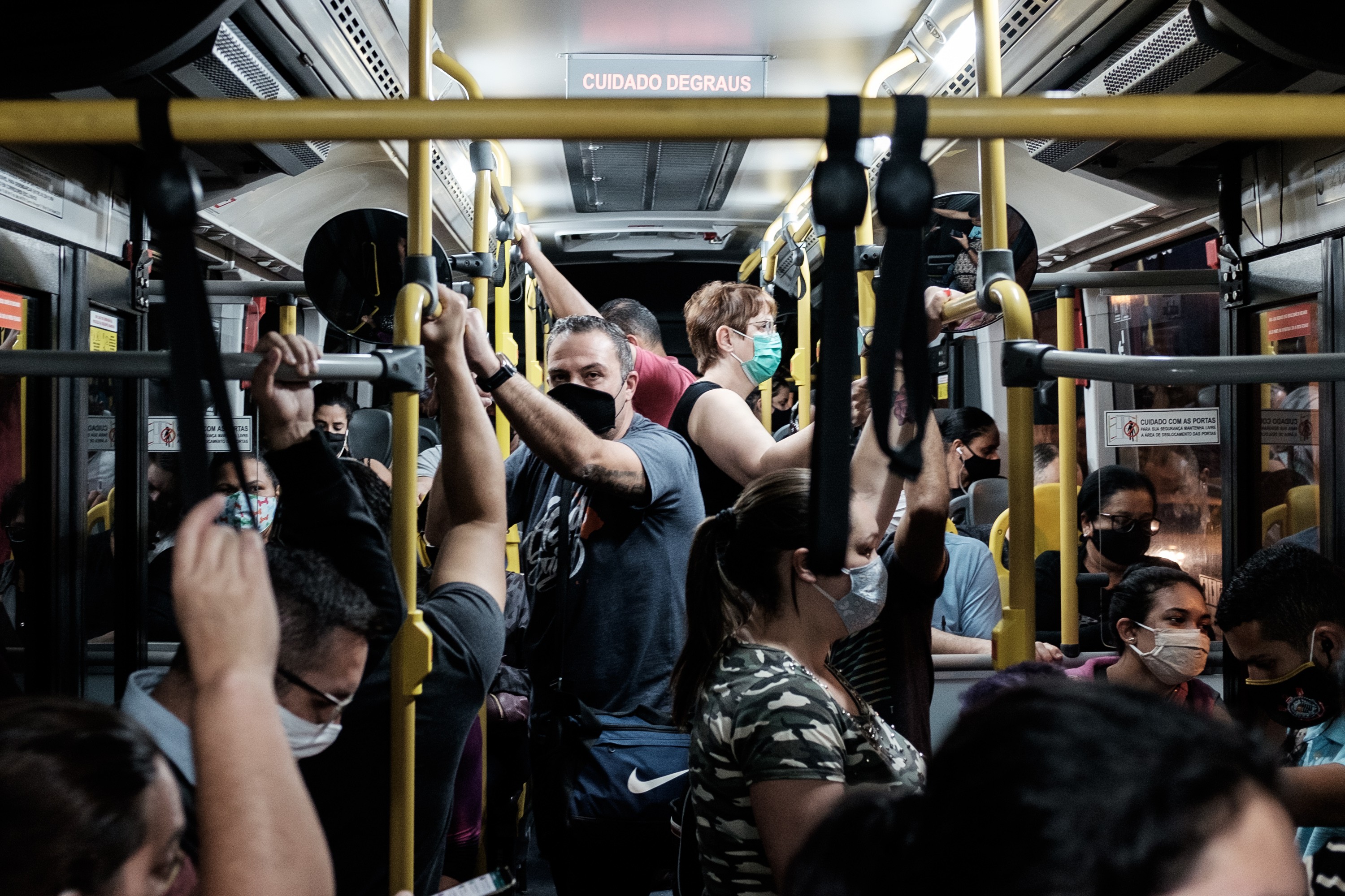 Reclamações sobre sistema de ônibus de SP crescem 29% em 2023, aponta relatório SPTrans
