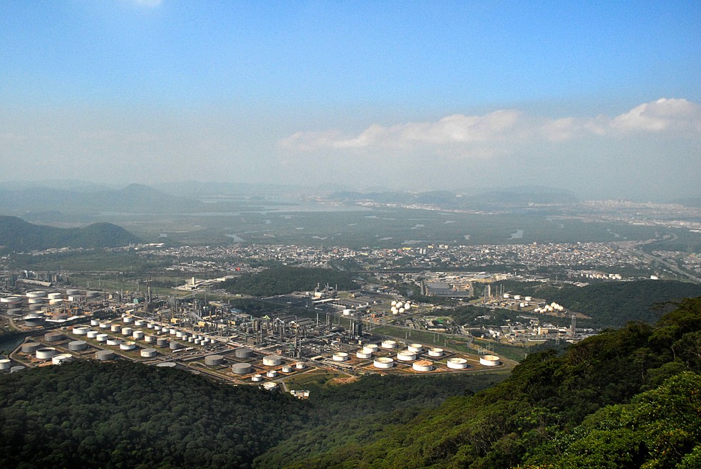 Imagem aérea do polo industrial de Cubatão, SP — Foto: Arquivo A Tribuna