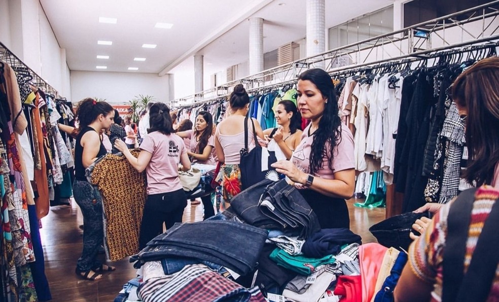 Bazar da Associa o Presente oferta pe as a partir de R 10 em