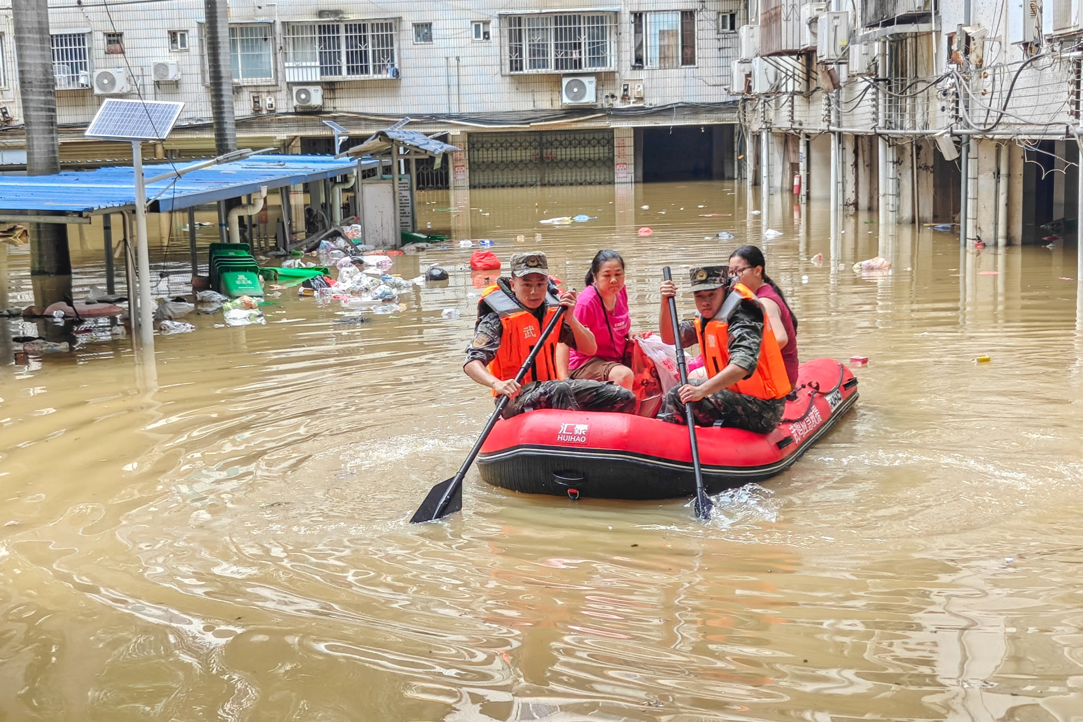 Tempestades deixam pelo menos 8 mortos na China