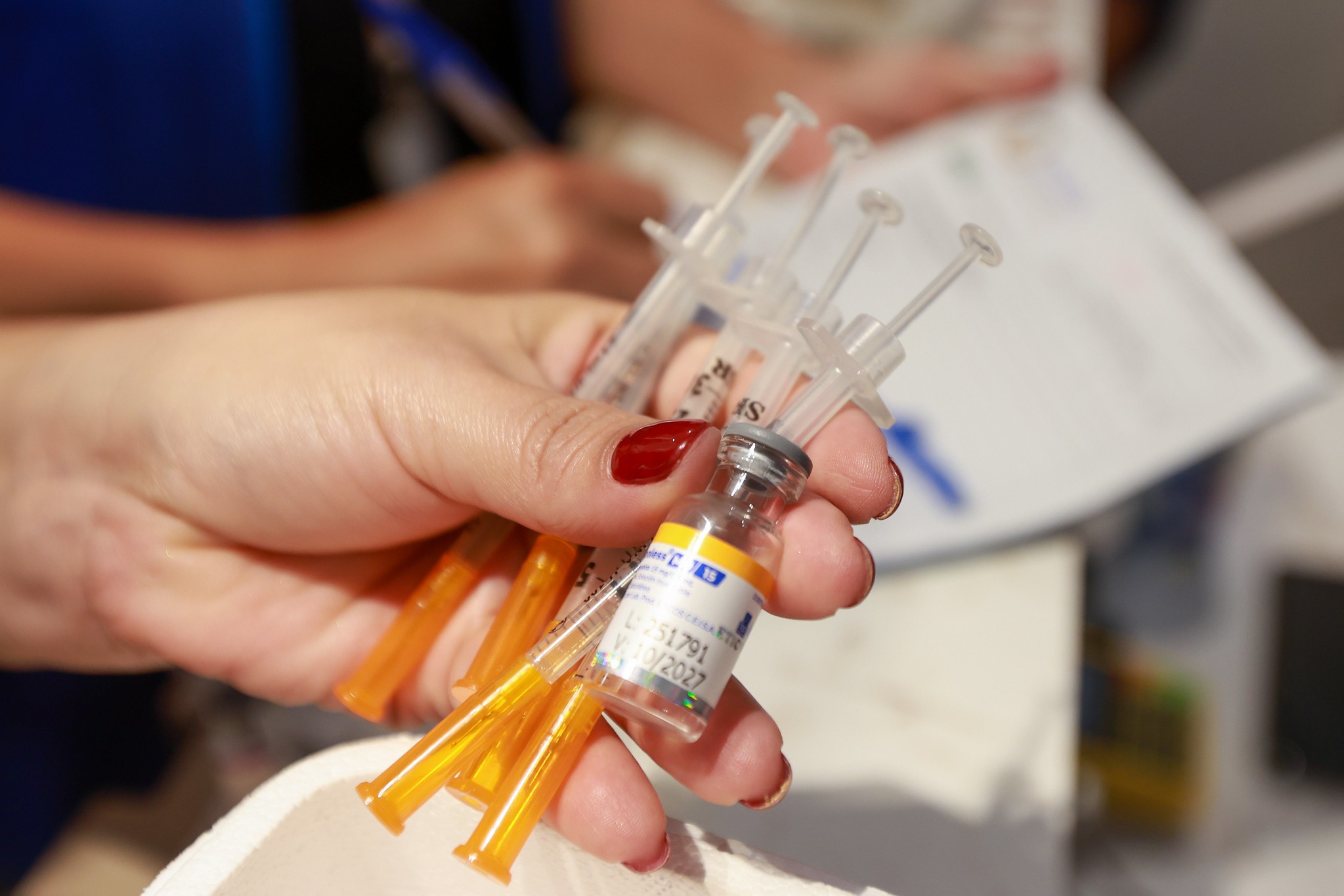 Canetas emagrecedoras vendidas ilegalmente pelas redes sociais são apreendidas em Manaus 