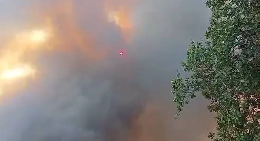 Quatro pessoas da mesma família morrem queimadas em grande incêndio em Canto do Buriti, no Piauí — Foto: Reprodução