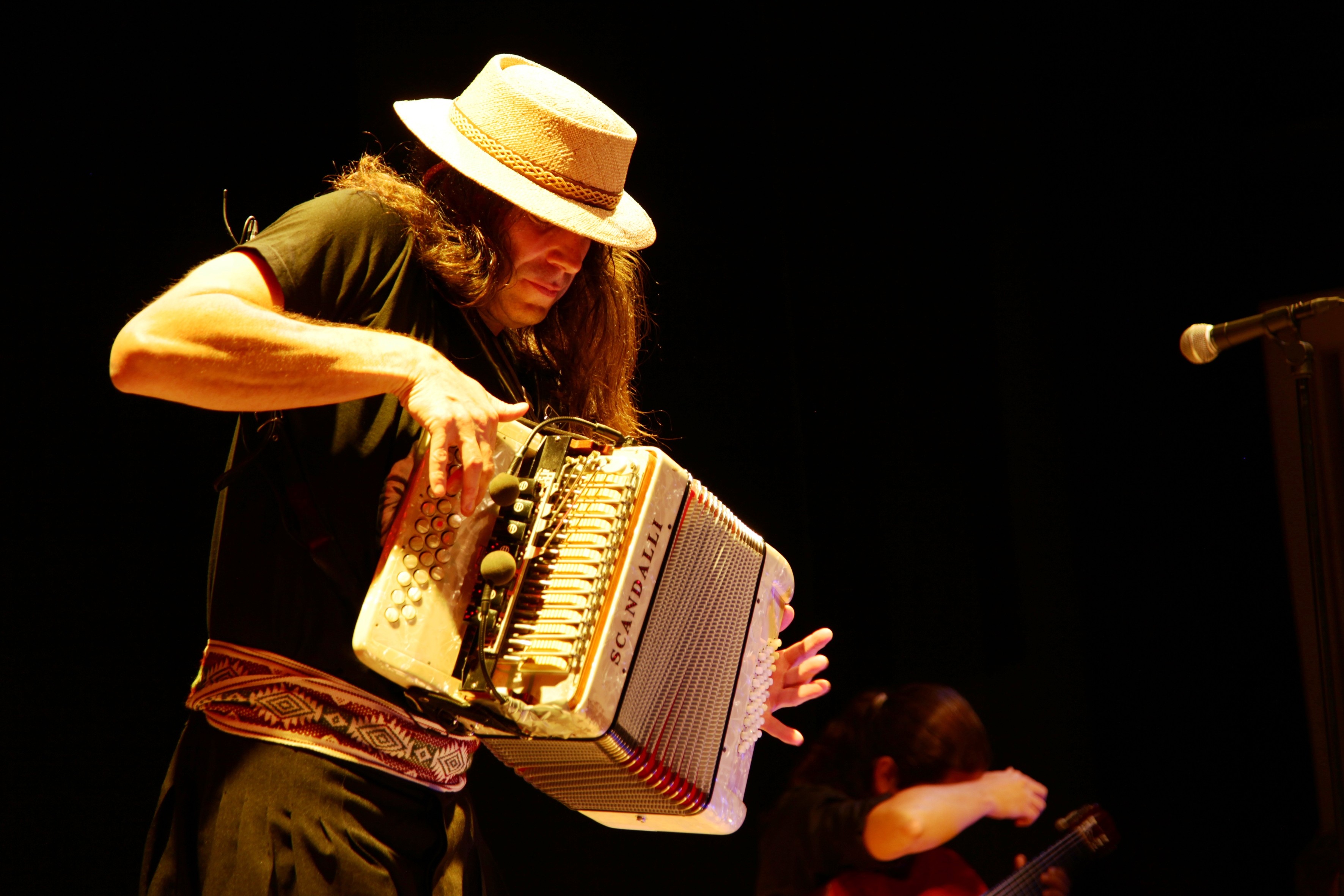 Renato Borghetti vai abrir show de Roger Waters em Porto Alegre