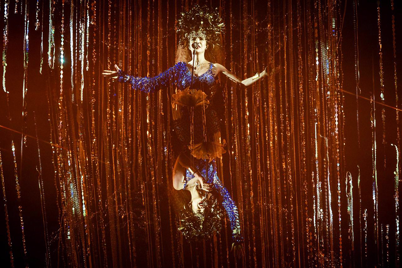 Vanessa da Mata se eleva, da canção sertaneja à ópera, no altar de ‘Todas elas’, show dirigido por Jorge Farjalla