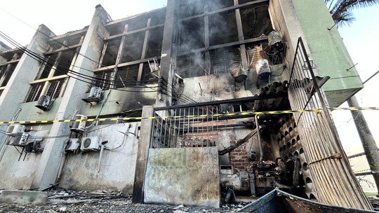 Incêndio na UFPE causa prejuízo de R$ 100 milhões, diz reitor
