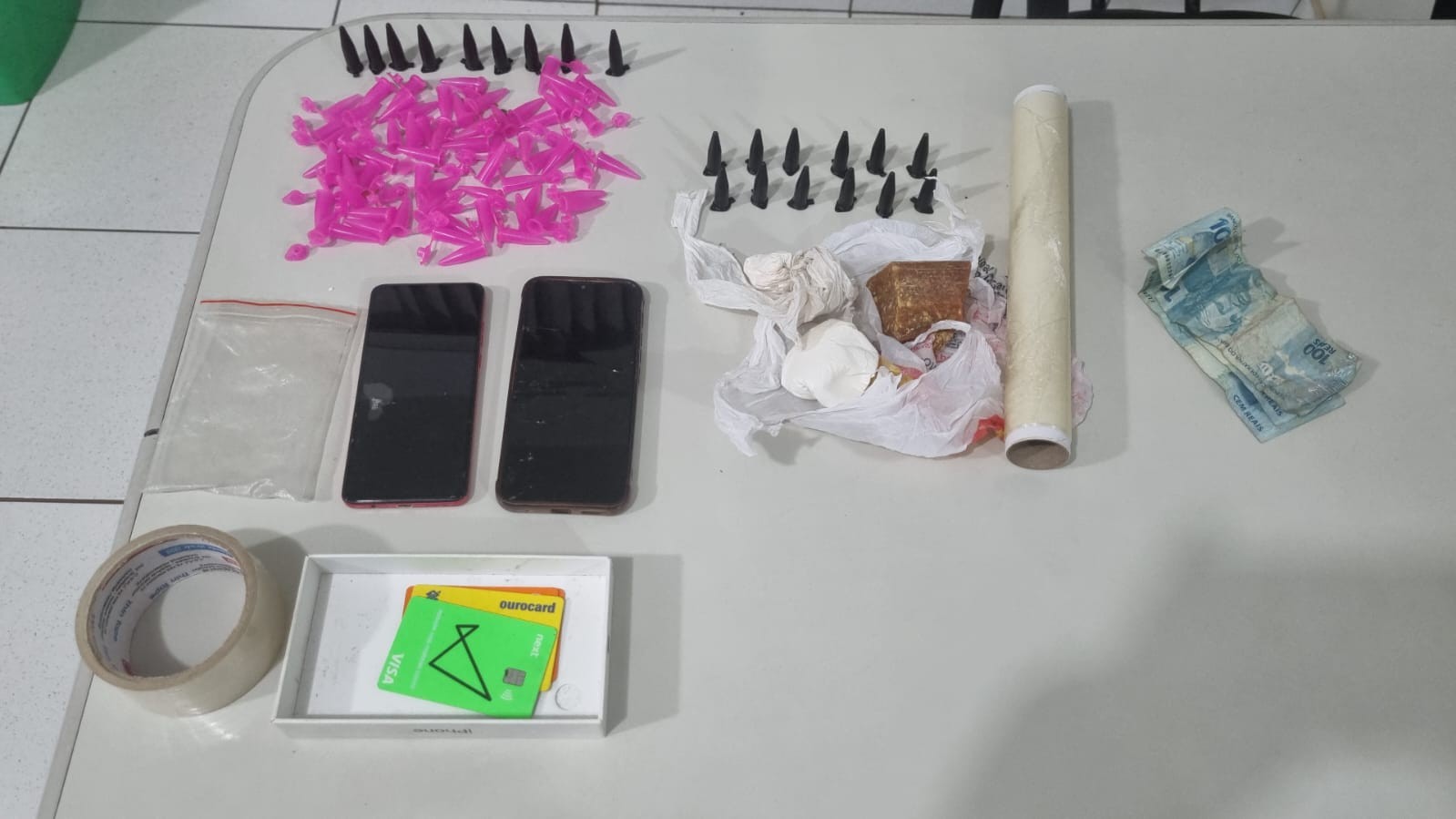 Quatro suspeitos são presos em flagrante por tráfico de drogas após perseguição no interior de SP