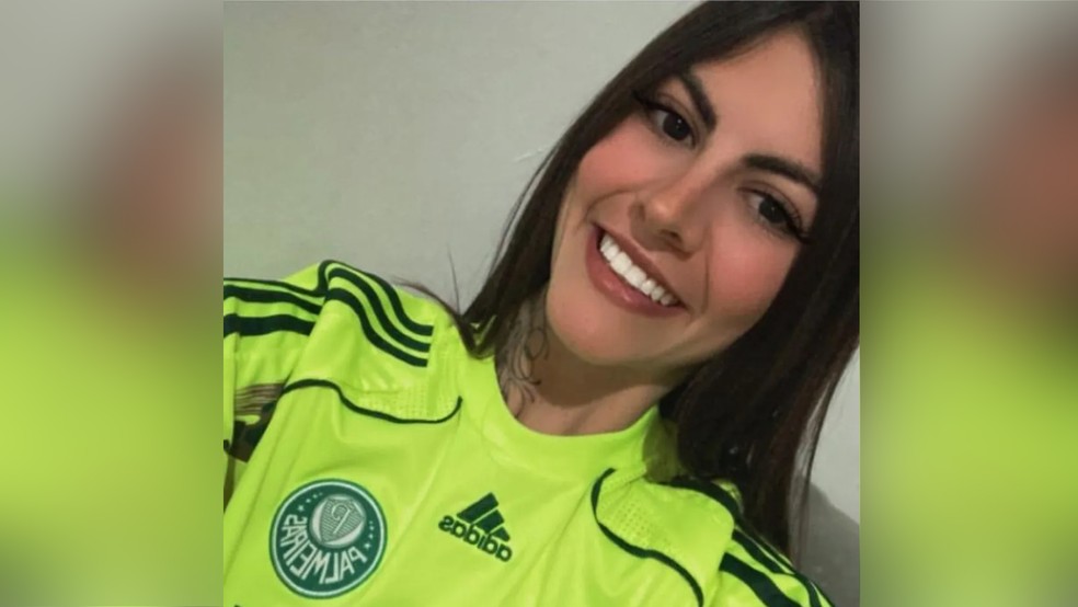 Gabriela Anelli, 23 anos, torcedora que morreu após ser ferida em confusão no jogo Palmeiras x Flamengo — Foto: Arquivo pessoal