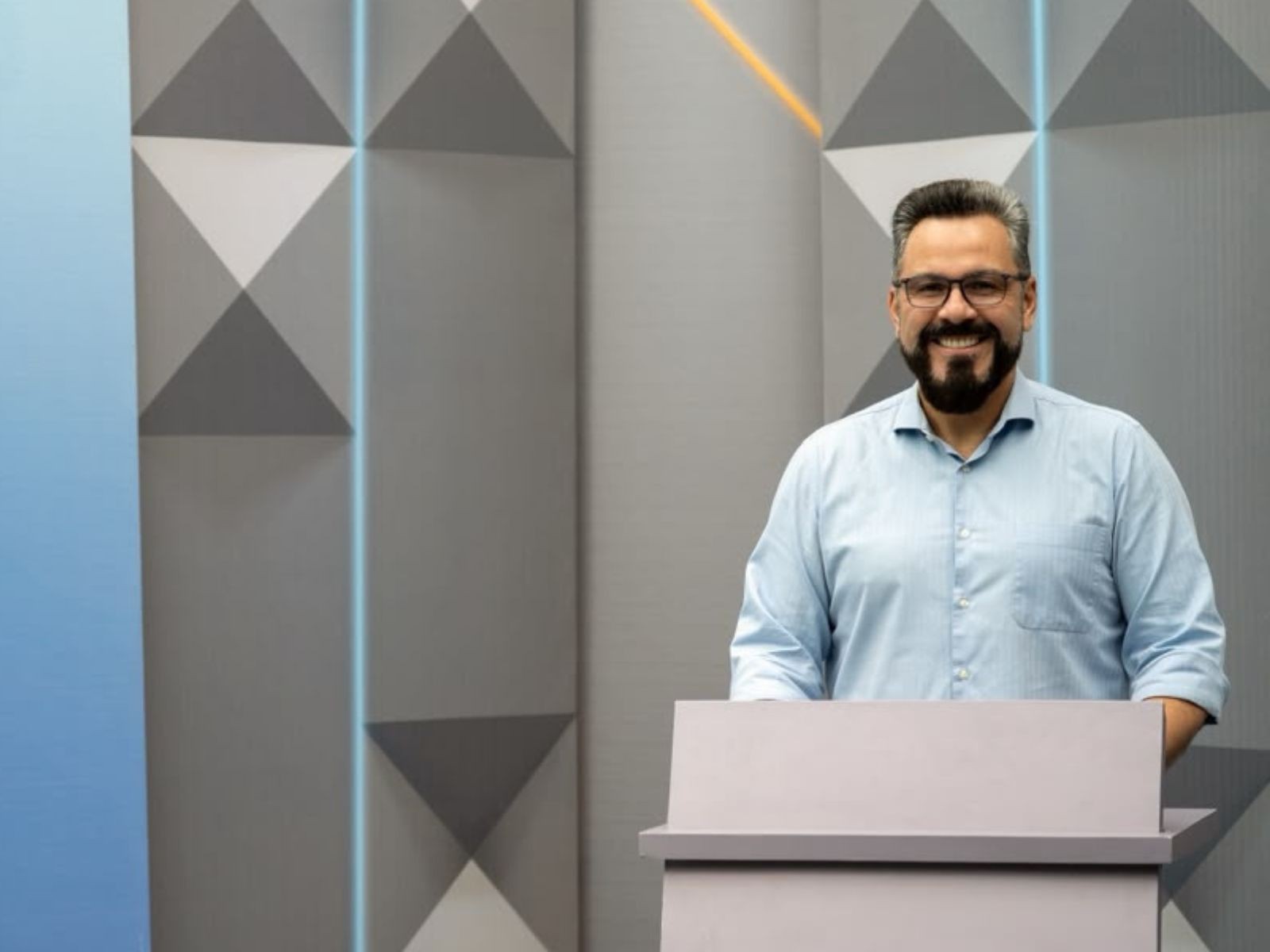 Alan Rick (Republicanos) promete concurso para educação em 2027 e instalação de mais delegacias de proteção à mulher no Acre 