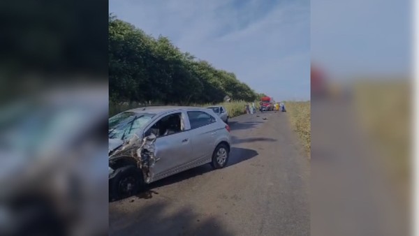 Motociclista morre após bater de frente com carro na estrada de acesso ao IFTM, em Uberlândia
