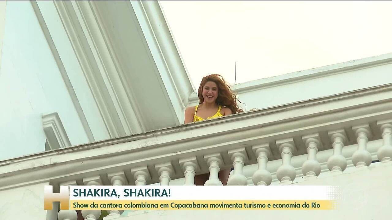 Dançarina de Shakira mergulha na cultura carioca antes do show em Copacabana