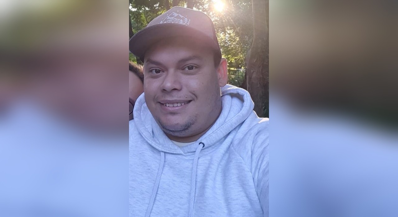 Gerente em agência e atendente de turistas estrangeiros: quem é o sorocabano condenado por furtar bola assinada por Neymar em ato golpista