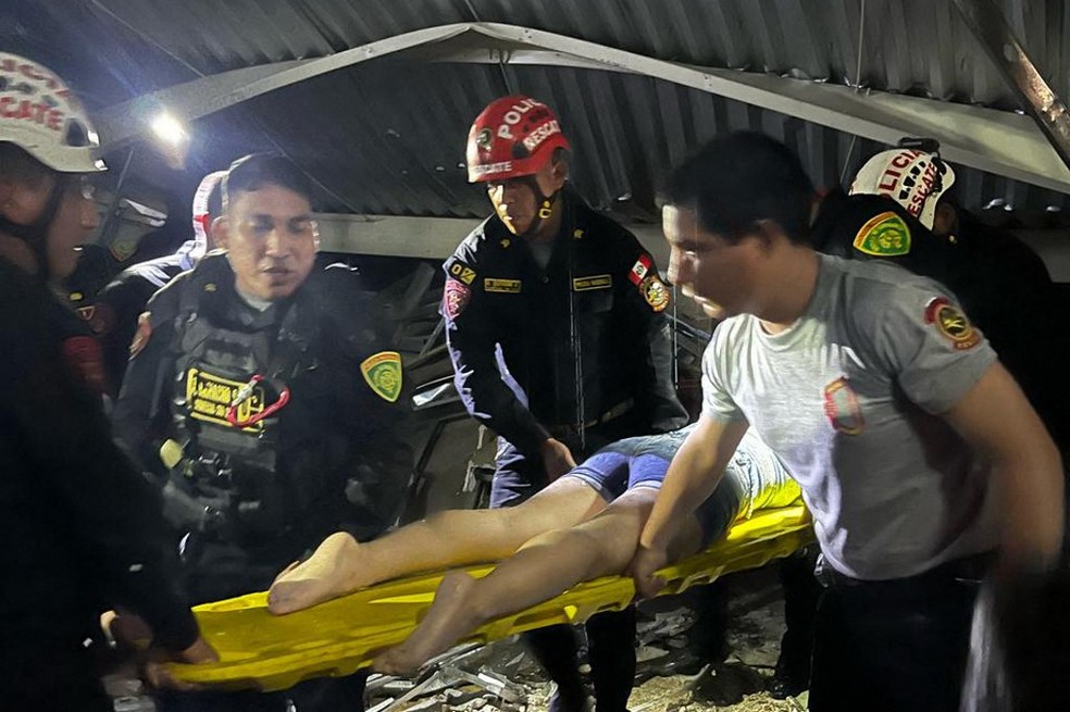Teto de shopping desaba e deixa mortos e feridos no Peru em 21 de fevereiro de 2025. — Foto: Polícia regional de La Libertad via AFP
