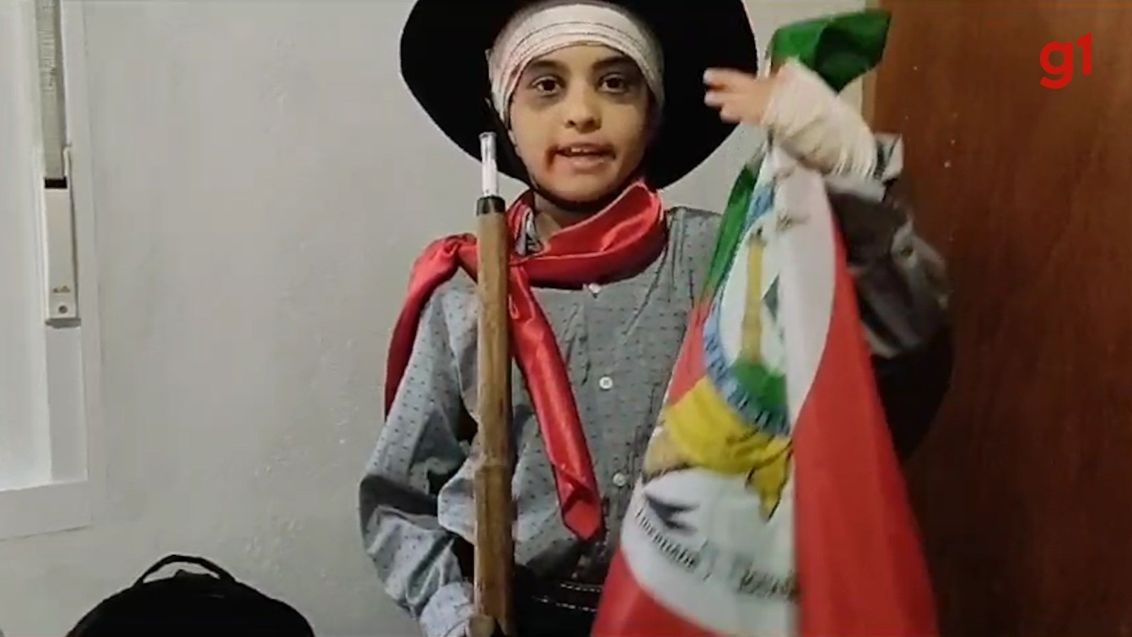 'Representei os que pelearam pela nossa terra', diz menino que vestiu fantasia de 'herói Farroupilha' em festa de Halloween; VÍDEO