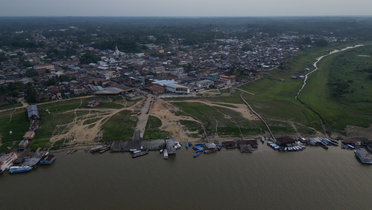 Seca força ribeirinhos do Alto Solimões a caminhar até 15 km para chegar ao rio no AM