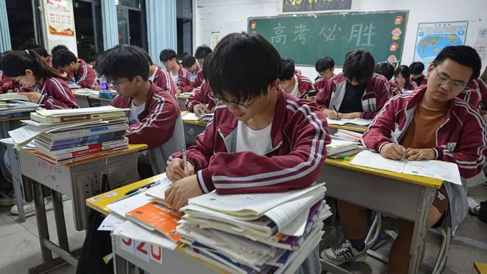A China ficou entre os países com melhor desempenho em educação em uma pesquisa internacional realizada no início dos anos 2000 — Foto: AFP