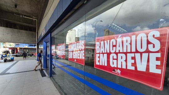 Caixa e funcionários voltam a negociar hoje; greve segue sem prazo para acabar