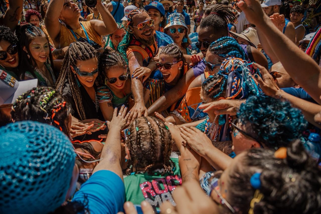 Rock Maracatu desfila no domingo (8) e leva a avenida tema ‘A Maceió que faz vibrar seu coração’