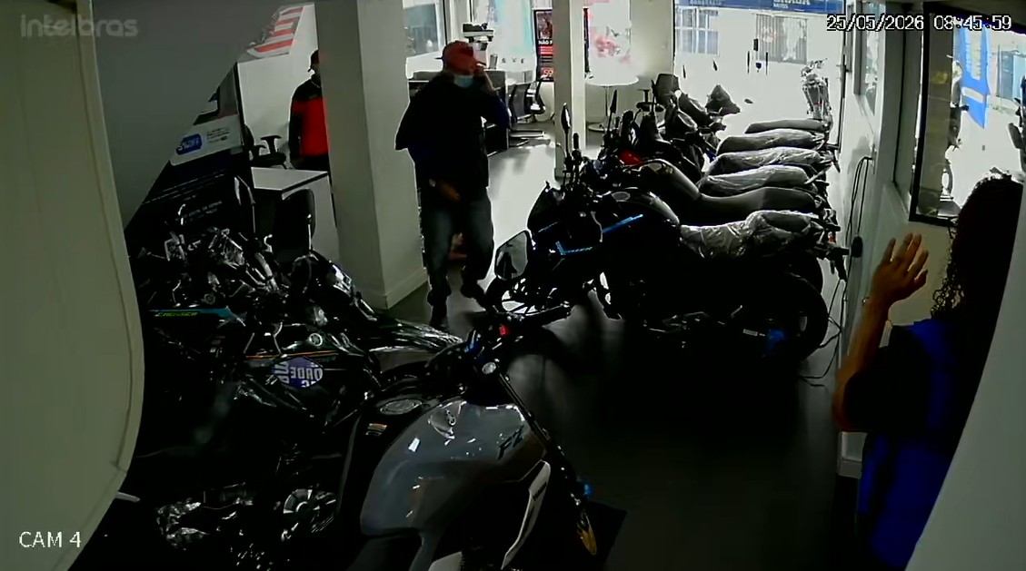 Vídeo mostra tentativa de roubo a concessionária de motos na Zona Norte de Manaus