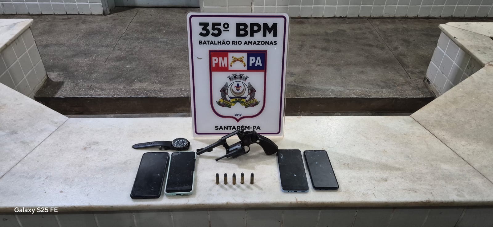 Polícia Militar apreende revólver e prende homem por porte ilegal