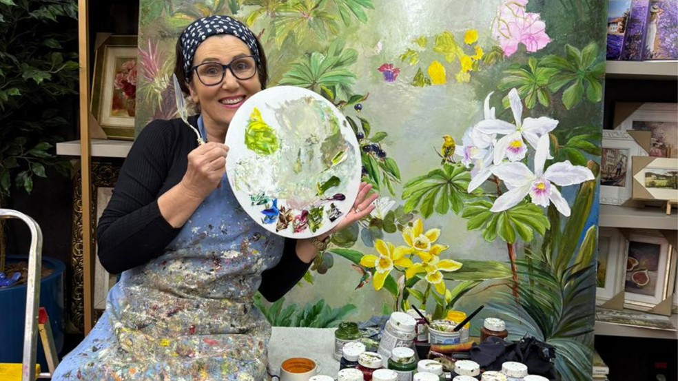 Daine chega a passar mais de 15 horas no ateliê — Foto: Daine Mari Chibiaqui