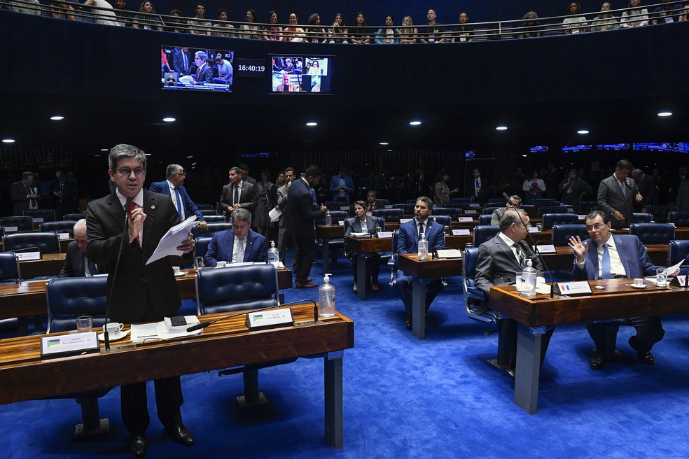 Senadores decidiram nesta segunda-feira (18) fazer mudanças no texto-base aprovado na última semana. — Foto: Jefferson Rudy/Agência Senado
